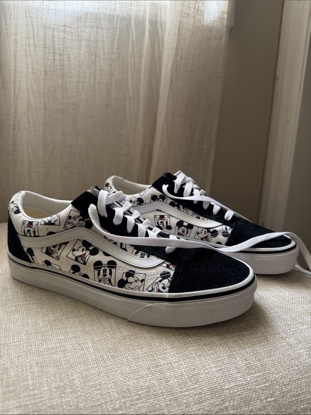 100th Year Special Edition Mickey Mouse Graphic Low Top Sneakers - Black & White